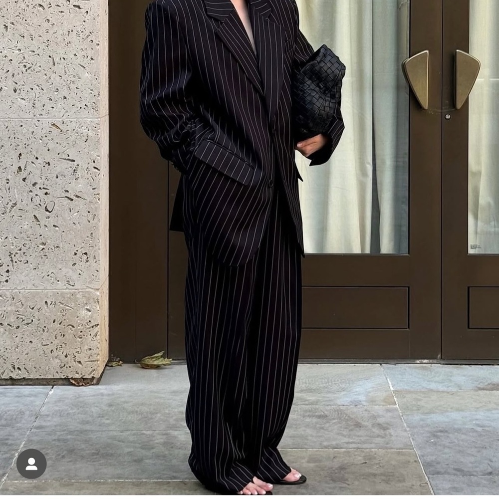 The Frankie shop holland Black White Pinstripe blazer